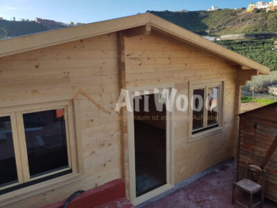 Casa de madera Ivan vista desde el exterior