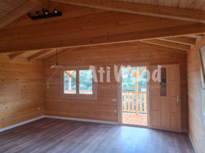 Interior de Casa Javier y Mari en madera natural